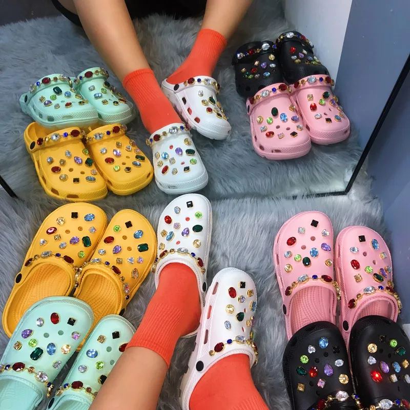 Custom Logo Clogs Wholesale 2021 Summer Fashion Trend Baotou Hole Shoes Eva Platform Women Clog Rhinestone Shoes Women's Clogs