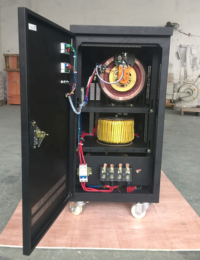 SVC-30kVA однофазный Автоматический регулятор напряжения, однофазный AVR AC 30 кВА стабилизатор напряжения