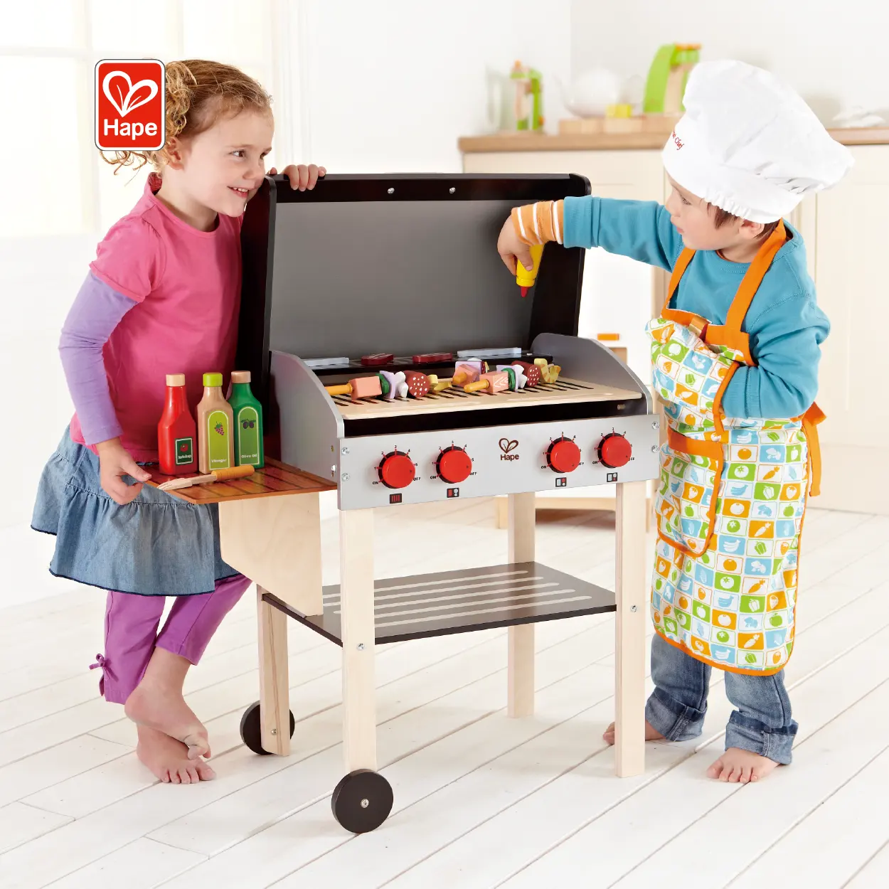 Hape 2021 New Design Wooden Bbq Grill Toys For Kids Play Wooden Simulation Barbecue Set Large Scene Kitchen Toy