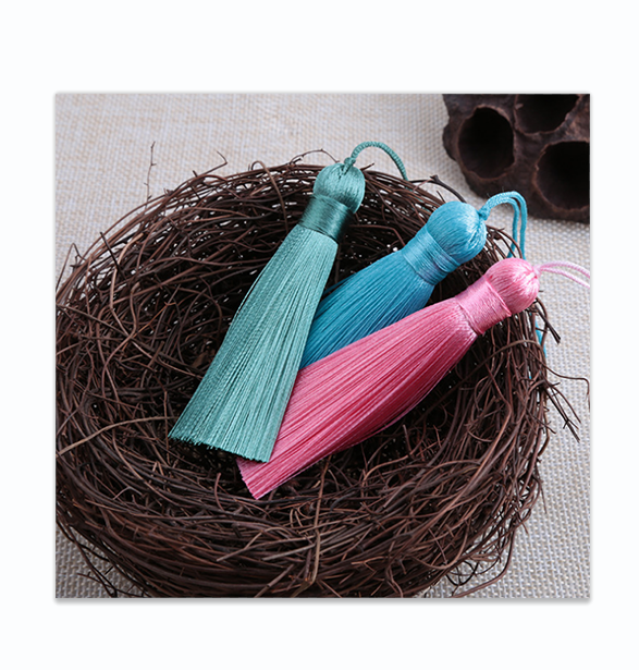 Home Decoration In Stock 8cm Silk Wholesale Tassel Fringe Party Decoration Supplies Keychain Tassel