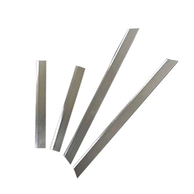 Manufacturers customize various sizes of tungsten carbide blade stainless steel long blade chemical fiber industrial knives