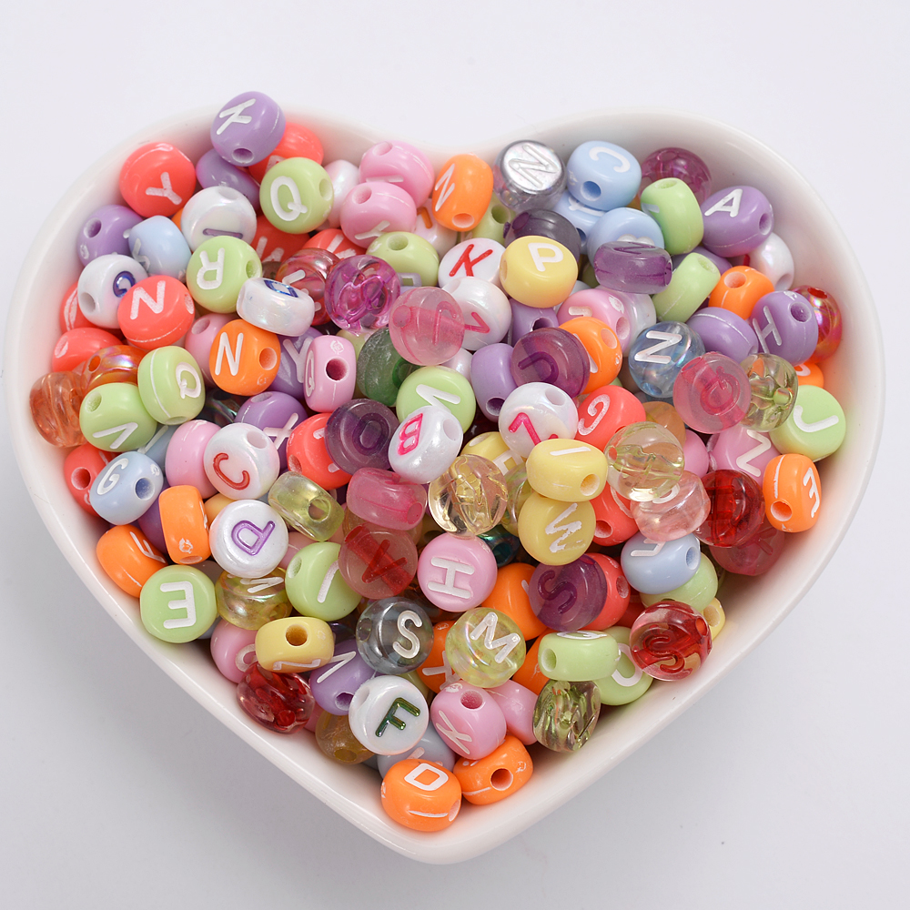 100pcs Acrylic Letter Beads Round Flat Alphabet Loose Spacer Jewelry Beads for Making Handmade Bracelet Ring Earring