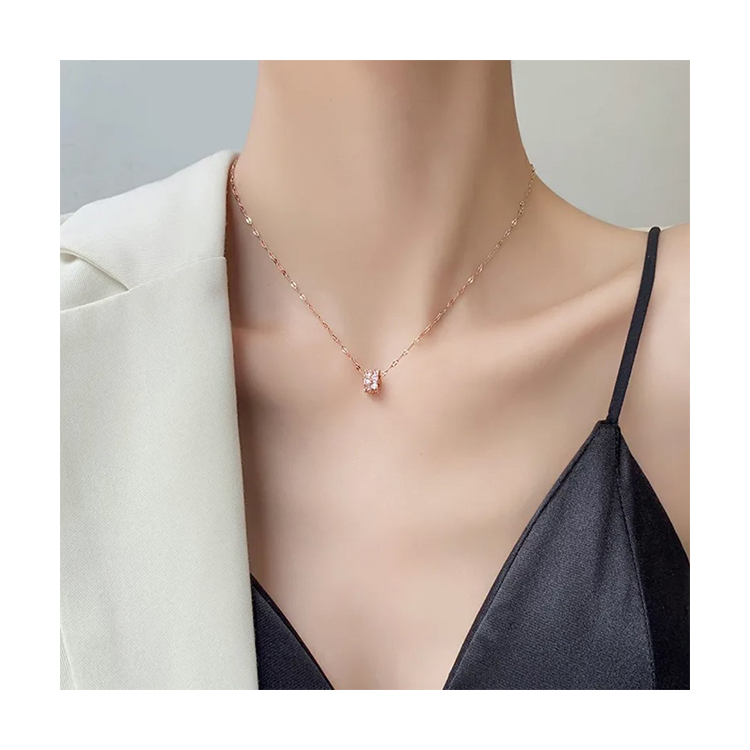 Small waist zircon pendant necklace inlaid diamond titanium steel clavicle chain ins wind short necklace