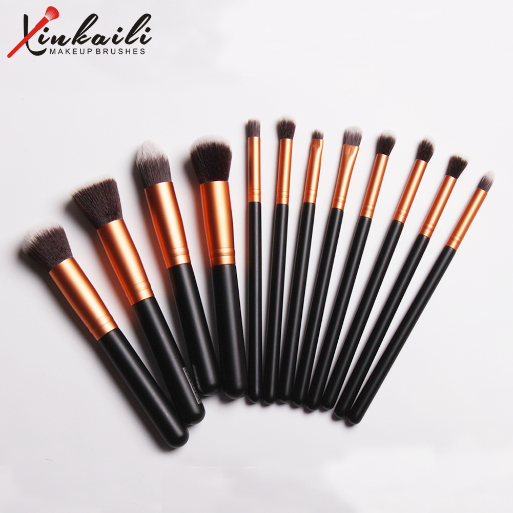 Wholesale black customized professional makeup brush set cosmetics Synthetic High Quality beauty wood handle makeup brushes set
