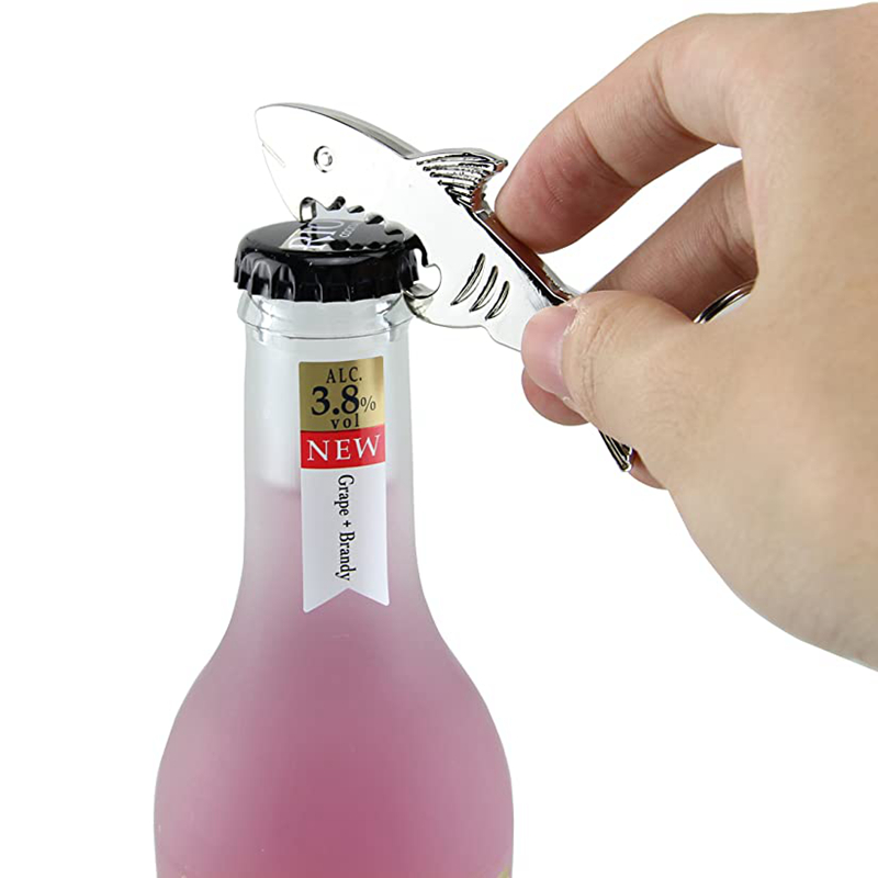 EE057 Metal Shark Shaped Bottle Cap Openers Novelty Barware Coke Soda Cap Opener Promotional Gift Beer Bottle Opener Key Chain