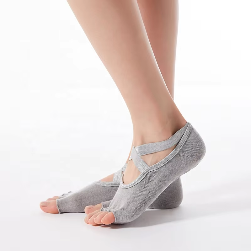Silicone Grain Backless Fingers Custom Grip Socks Womens Indoor Sport Cotton Socks Non-Slip Grips Yoga Socks