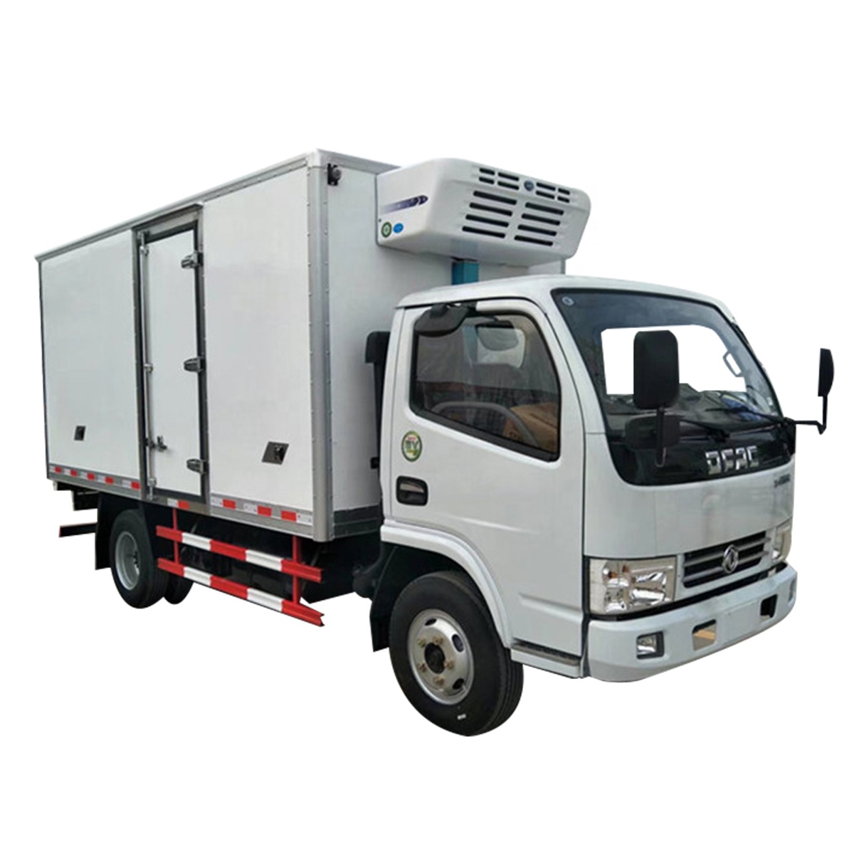 5 Ton Dongfeng Meat Vegetable Fish Transport Freezer Refrigerated Truck