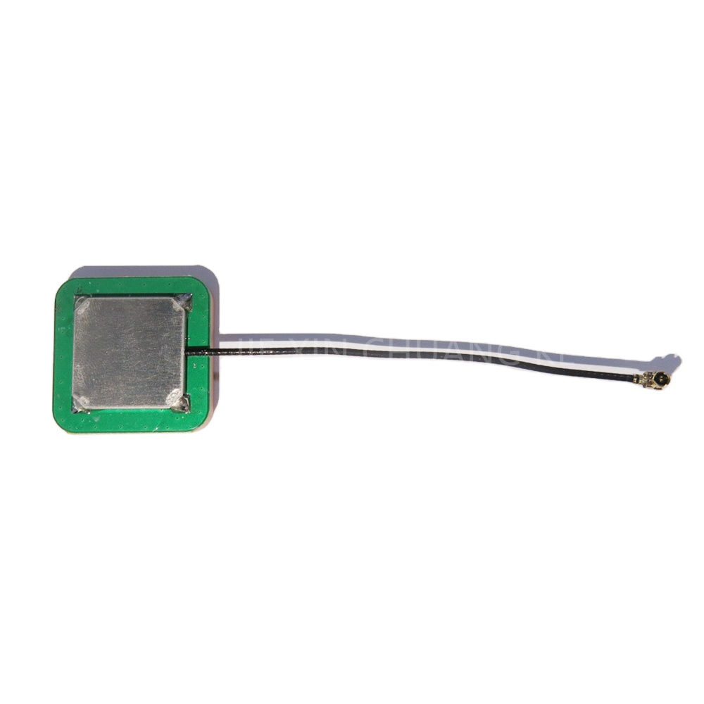 GPS-антенна 25*25*4 мм 1575,42 МГц SMD, активный внутренний керамический кабель, длина кабеля 7 см, длина кабеля может быть настроена