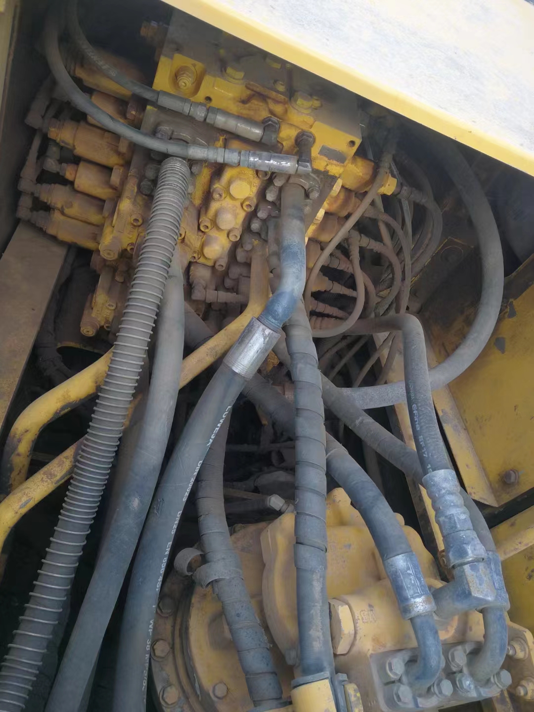 Б/у Komatsu PC210 экскаватора оригинальный заводской оригинальной машина один год гарантии PC200-8 PC210-8