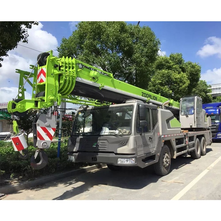 20 тонн мини подъемный кран ZOOMLION ZTC201V551 в малайзии