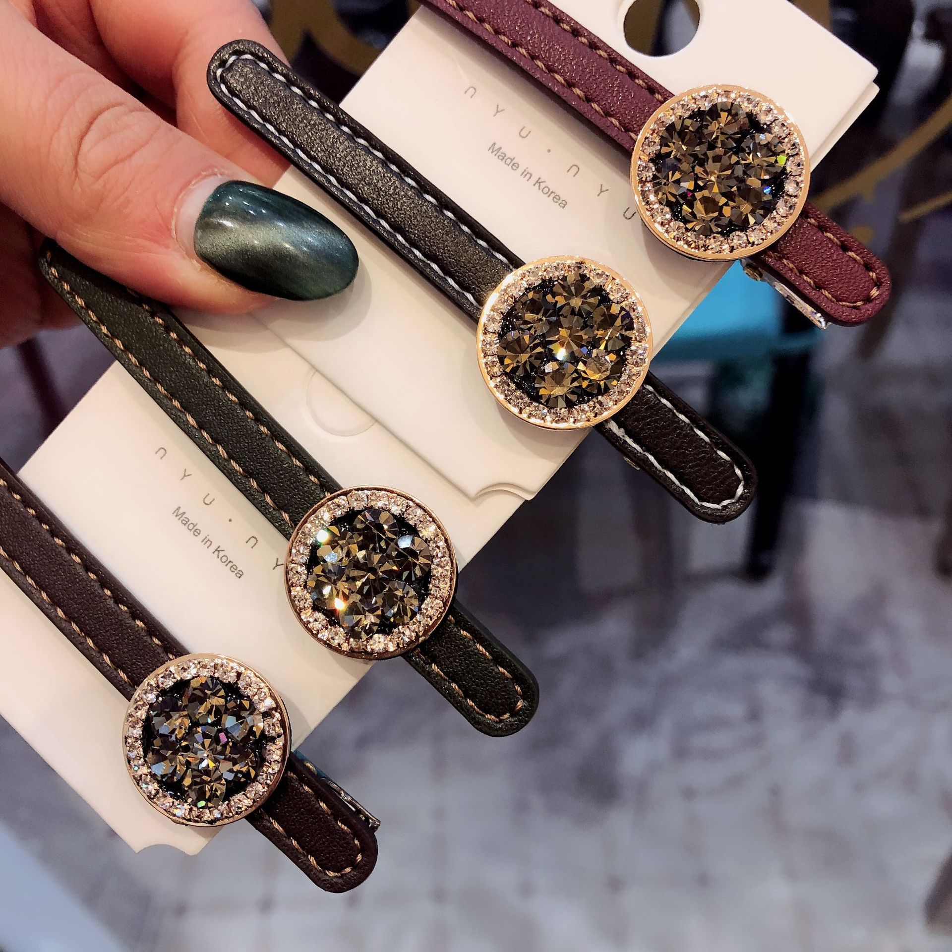 New South Korea New Round Leather Czech Diamond Hairclip KL3109