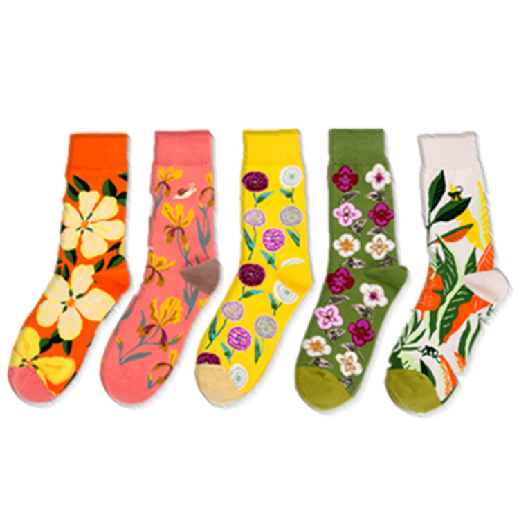Autumn and winter new bright flower series creative pattern in the cylinder color cotton women's socks wholesale