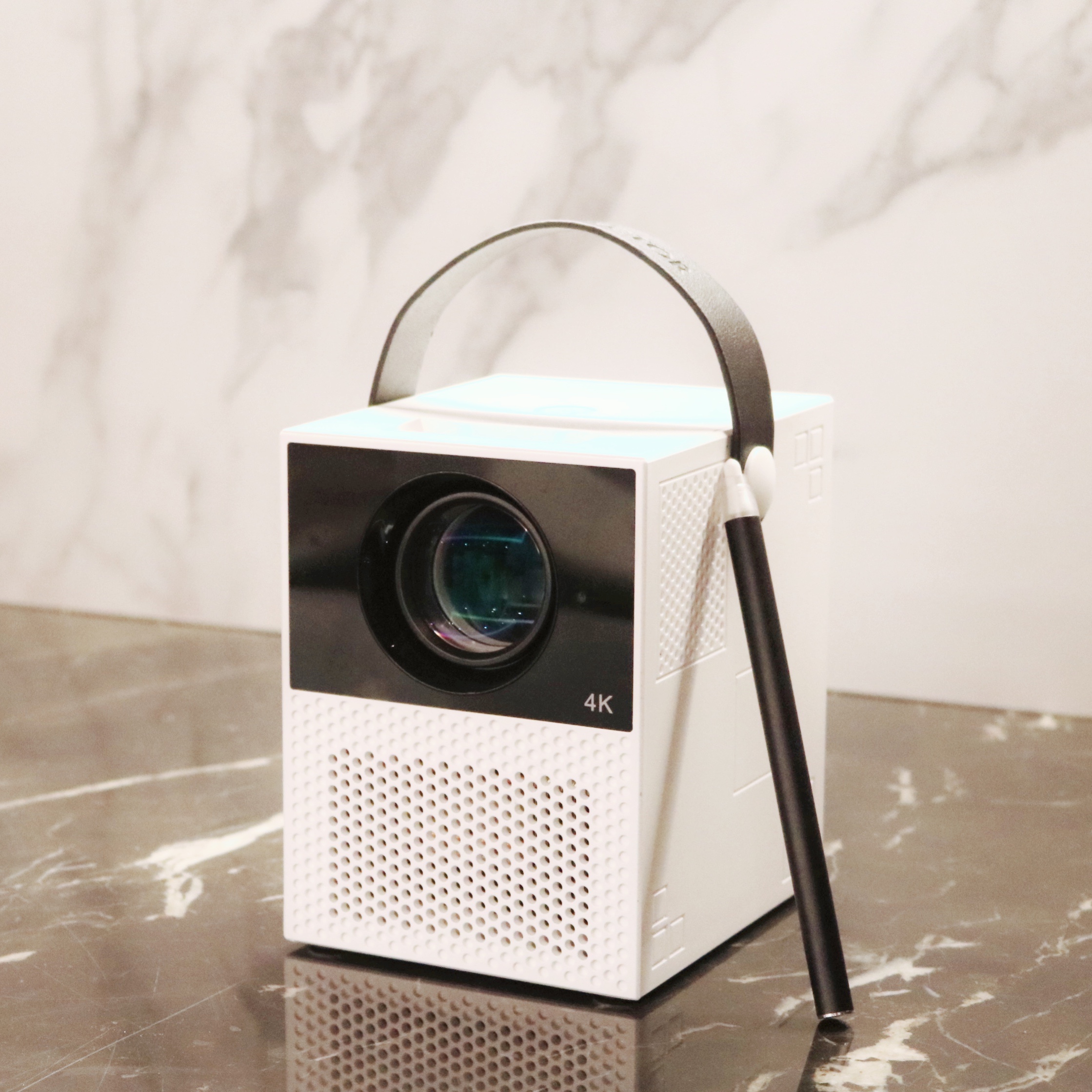 2021 Home Theater Portable Mini Multimedia Wifi Projector Android 9.0 Pico Projector With Touch Smart Projector