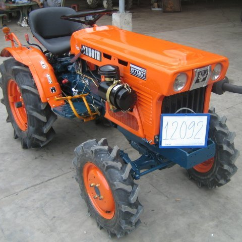 Японский трактор Kubota B7001DT 4WD (Восстановленный/Восстановленный)