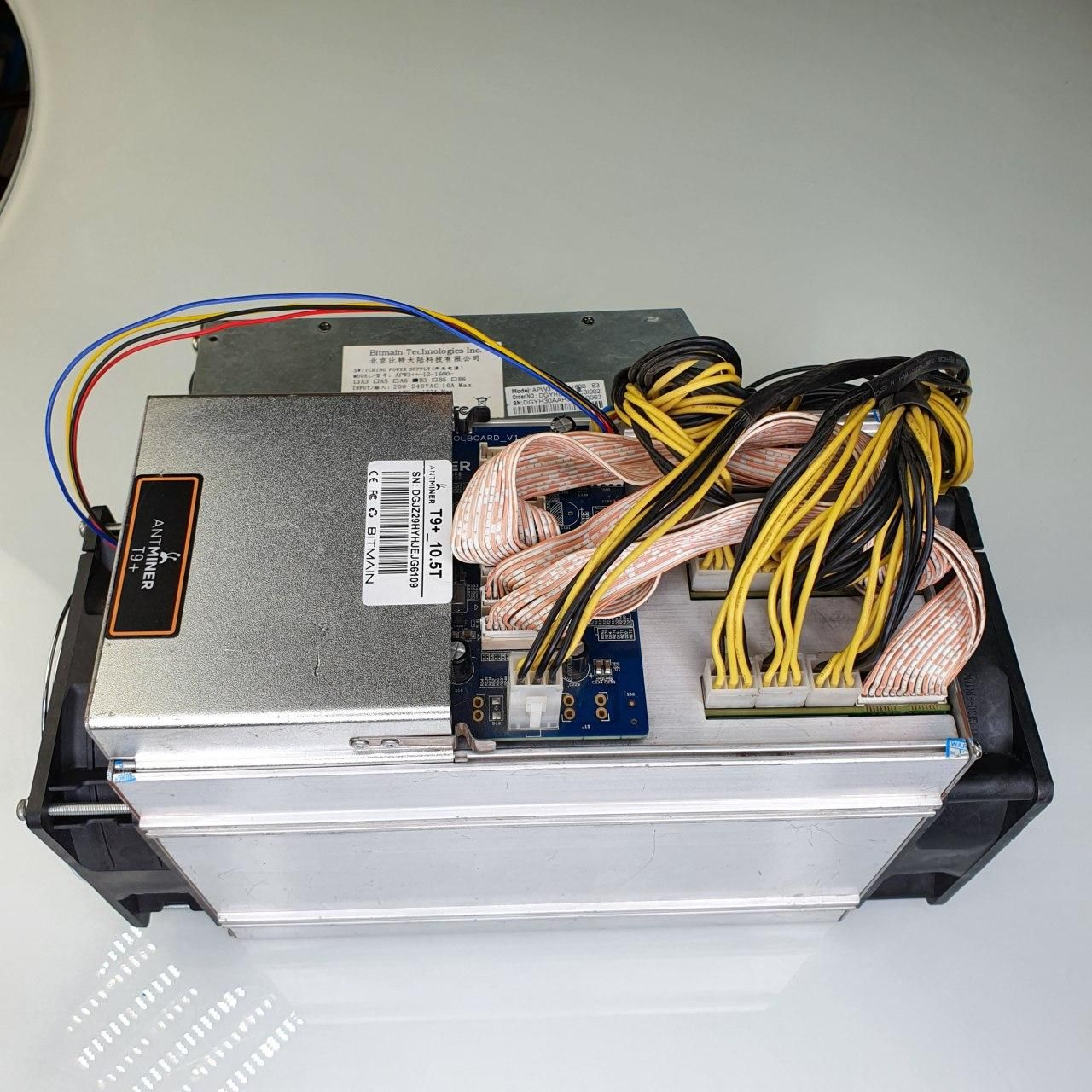 Лидер продаж, Майнер биткоинов Asic Antminer T9 + S9k S9Se S9j 14,5 T BTC, Майнер