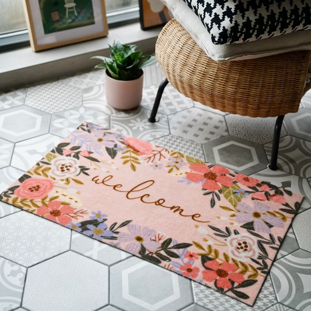DONGWO Area Rugs for Living Room Bedroom Colorful Space Background Print Home Decor Non-Slip Rugs Floor Mat