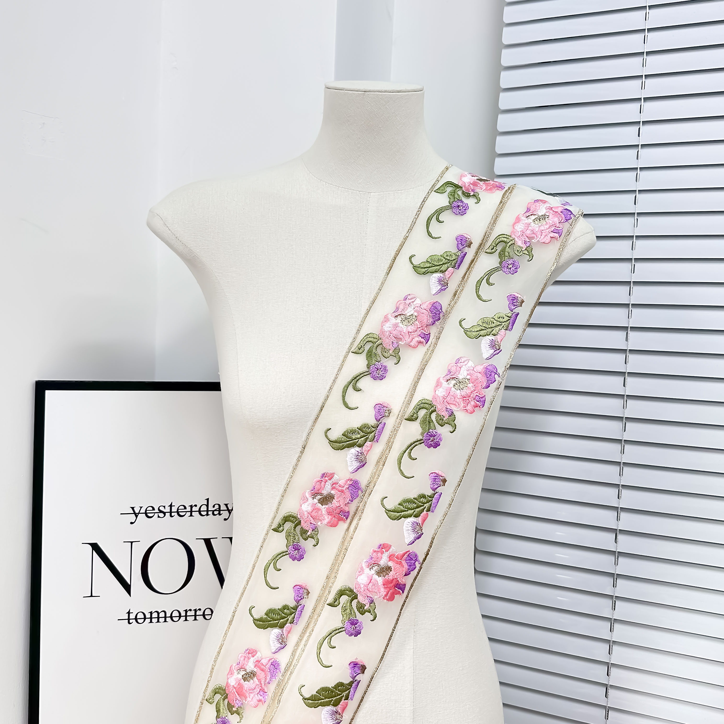 Popular Countryside Style Trim Lace Mesh Colorful Embroidery Flower Lace, New Chinese Clothing Accessories