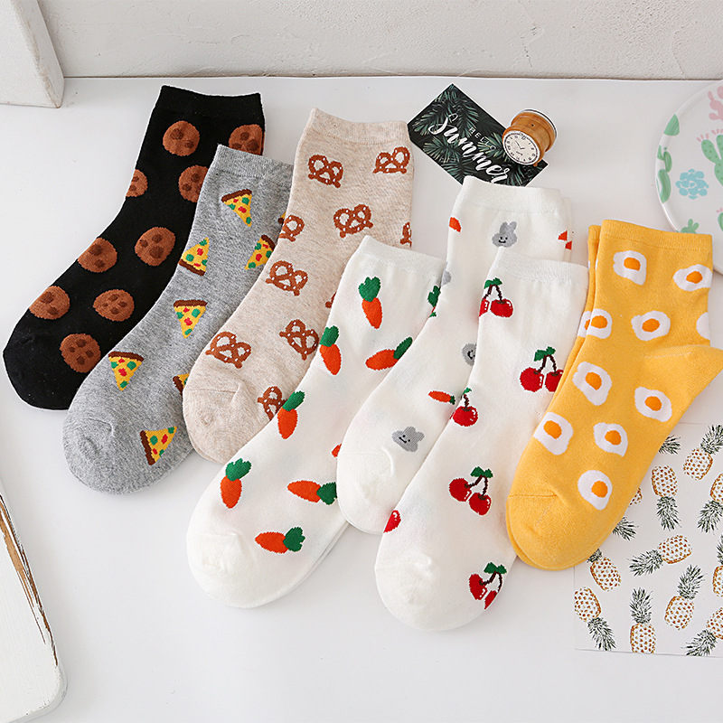 Ladies autumn/winter cartoon combed cotton socks fresh in tube cotton socks breathable women's socks wholesale