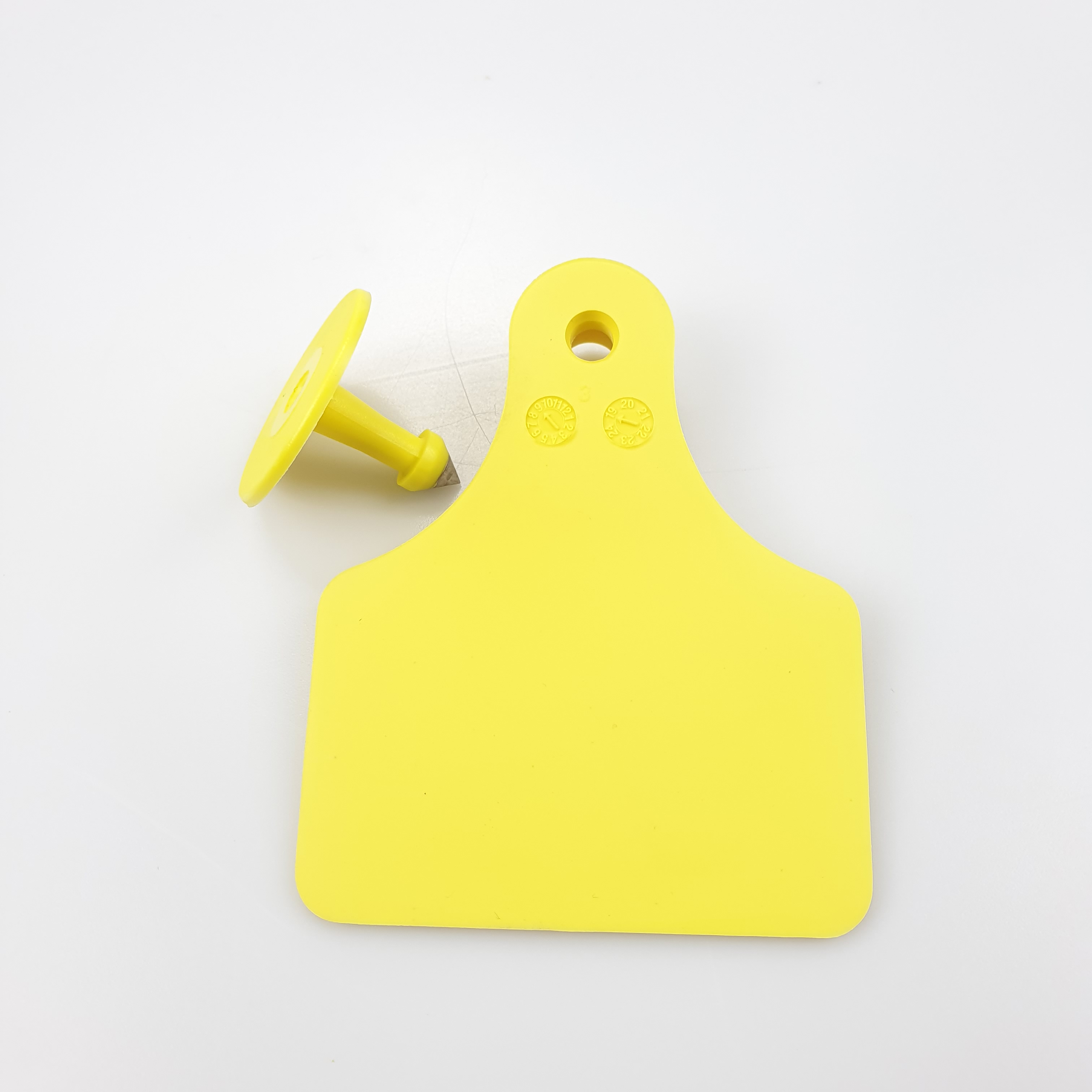 factory supply farm equipment animal Management UHF RFID Ear Tag