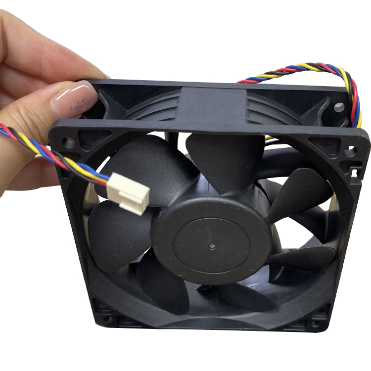 Оригинальный 12038 Универсальный бесщеточный вентилятор Antminer S9 для Antminer S9