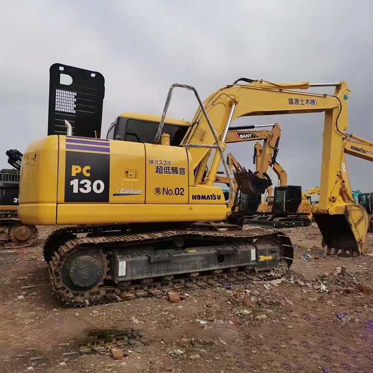 Высокое Качество Komatsu экскаватор PC130-8M0 Komatsu экскаватор для продажи 13 тонный гусеничный экскаватор