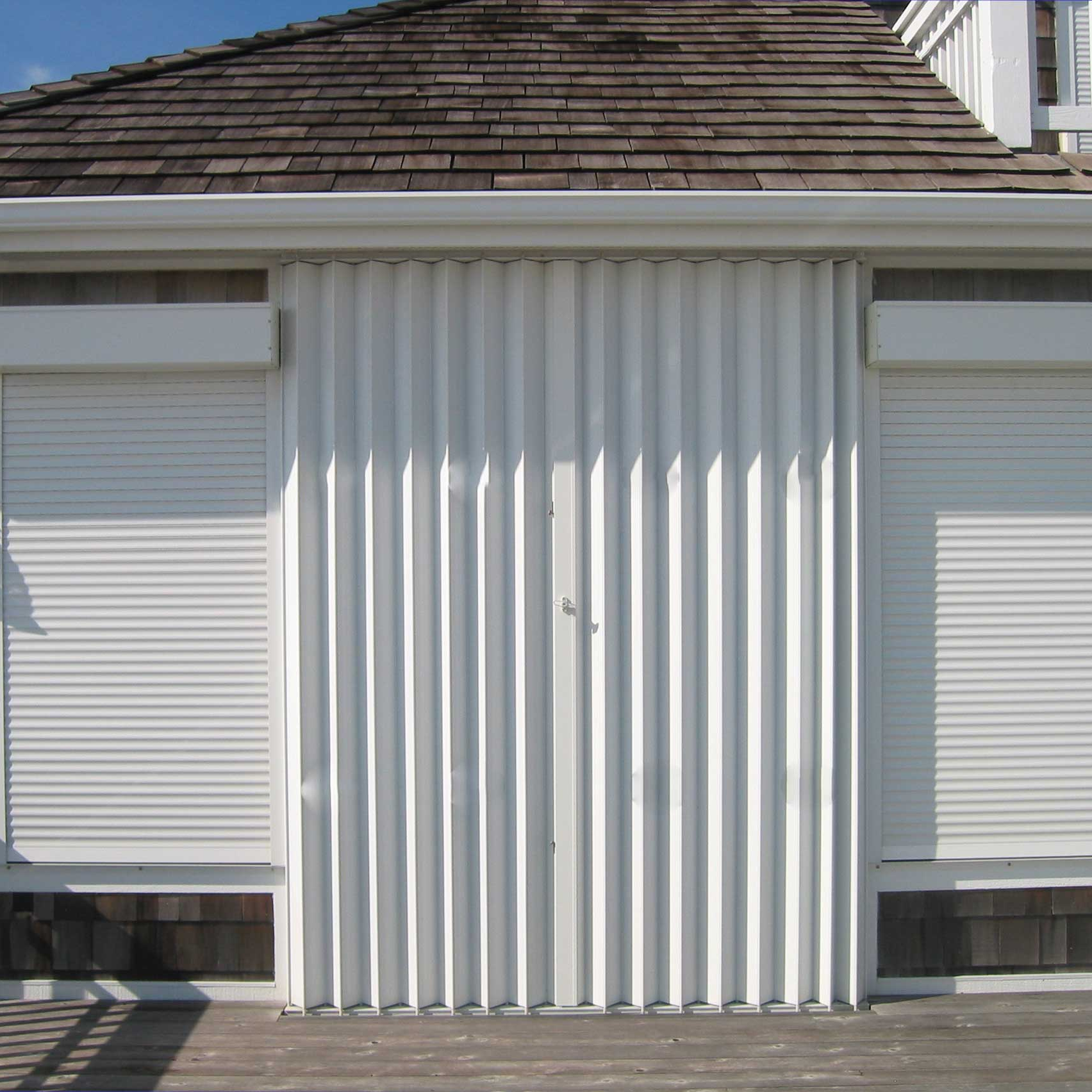 TOMA Aluminum Alloy Accordion Shutters Hurricane Folding Door Exterior