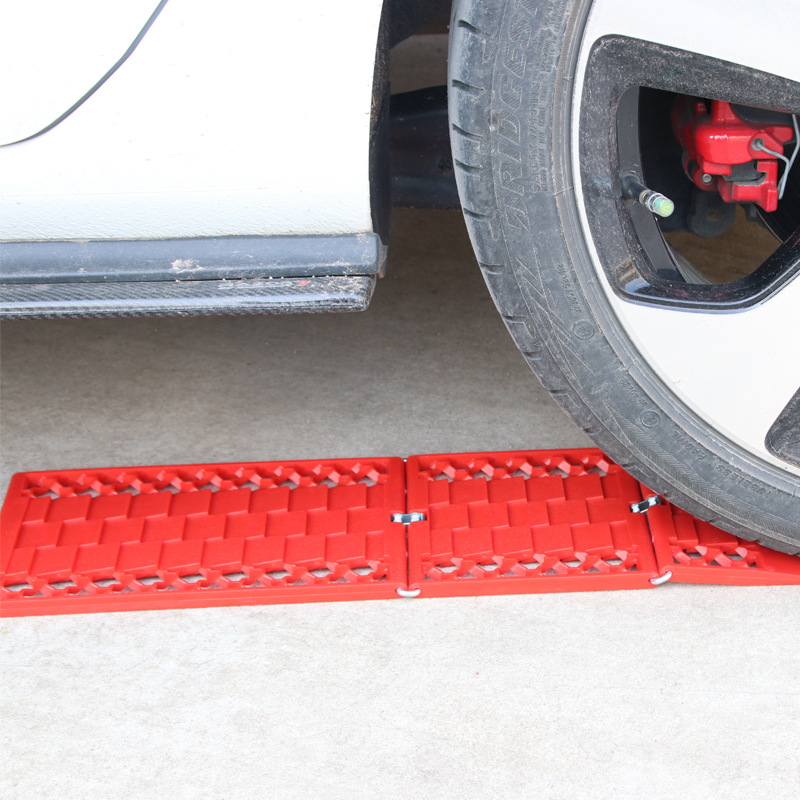 Factory price 2pcs rubber camping anti slip car vehicle tire recovery tool board