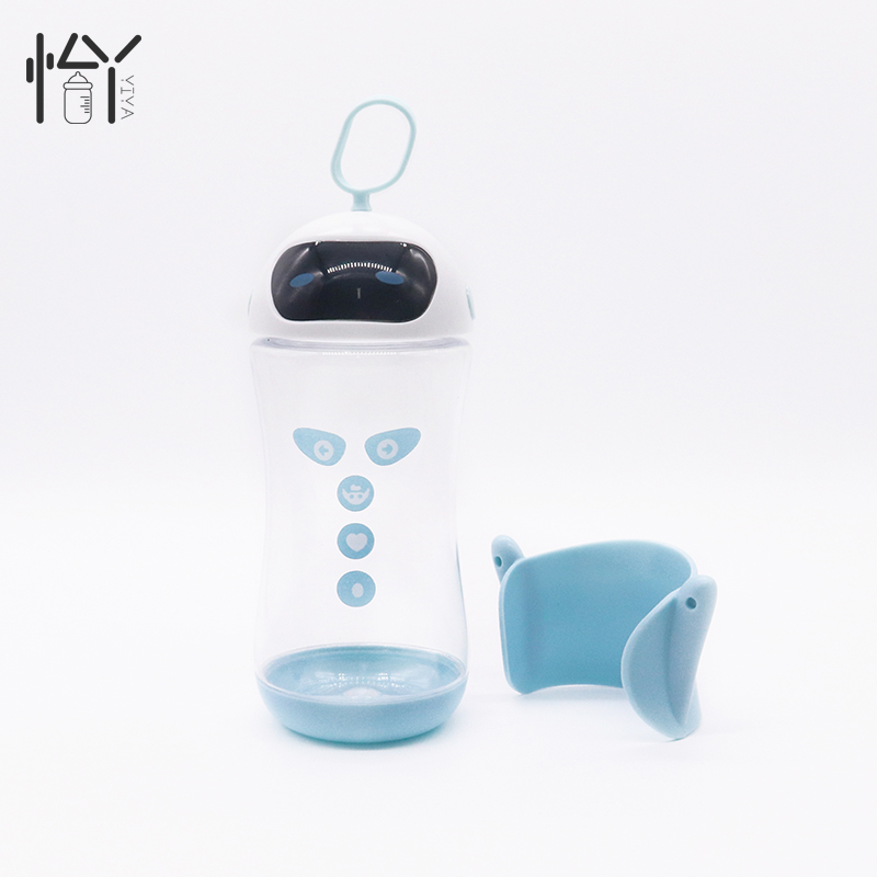 Wholesale cute robot plastic bottle custom baby sipper water bottle for kids