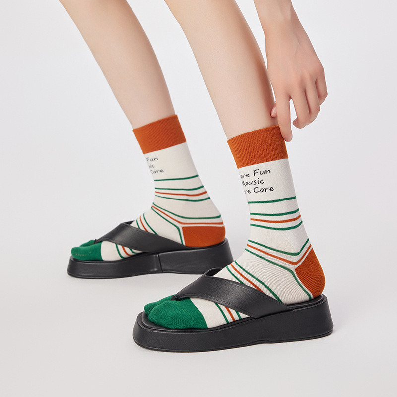 Designer Contrast Striped Tabi Socks Colorful Striped Short Japanese Cotton Deodorant Two Finger Socks Tabi Toe Socks for Men