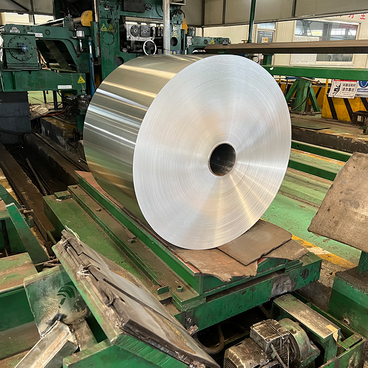 aluminium Foil Roll 8011 14 Microns aluminium Foil Jumbo Roll Manufacturers