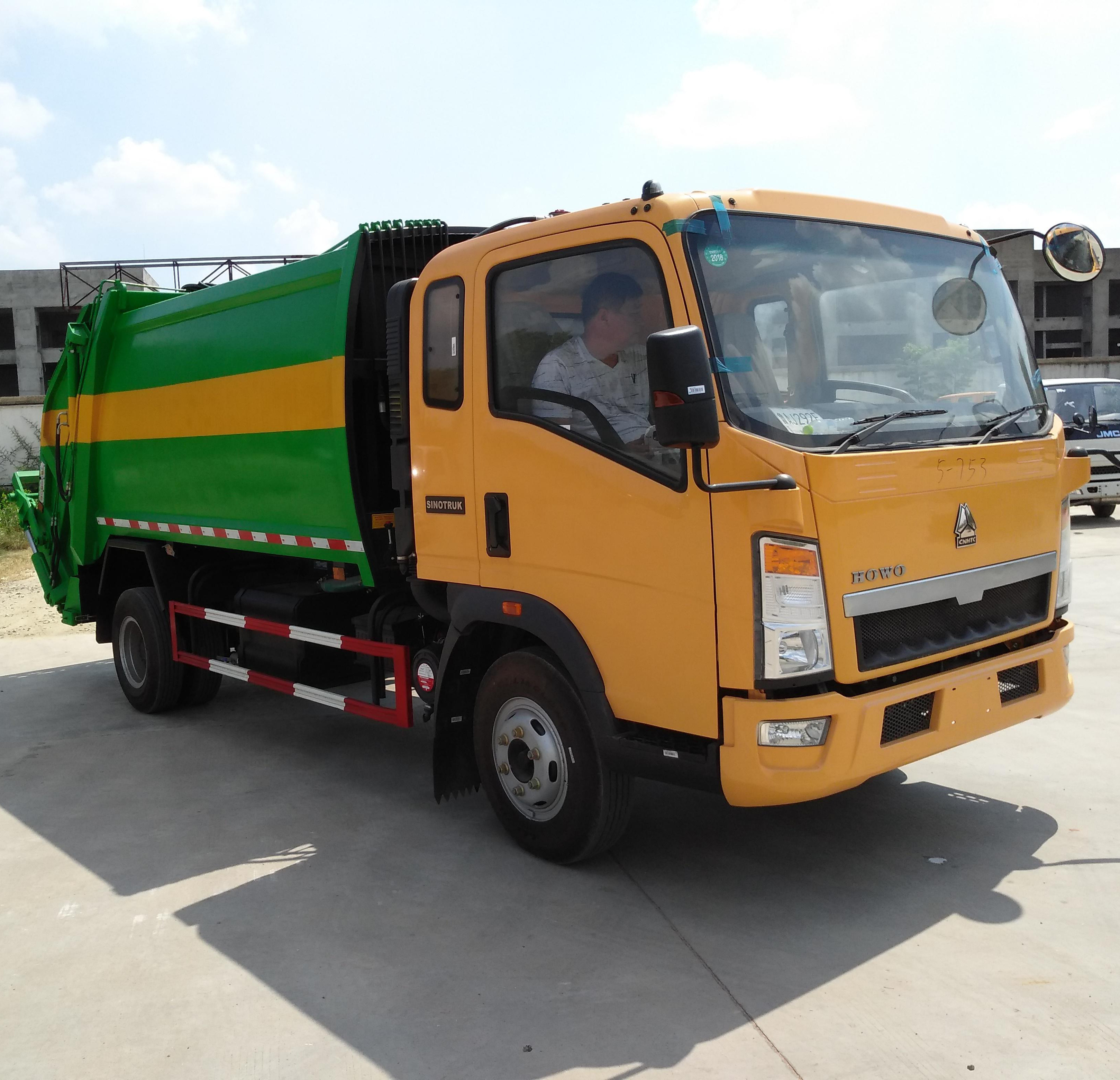 Sinotruk низкая цена 2 3 10 тонн 4x2 5 кубических метров маленький мусорный самосвал уплотнитель для мусора для продажи