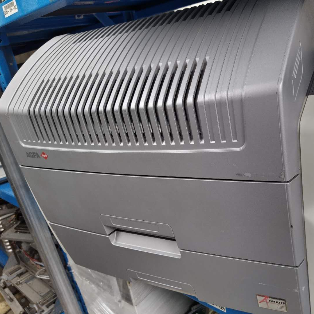Довольно бывший в употреблении принтер AGFA Drystar 5302, пленка DT2B