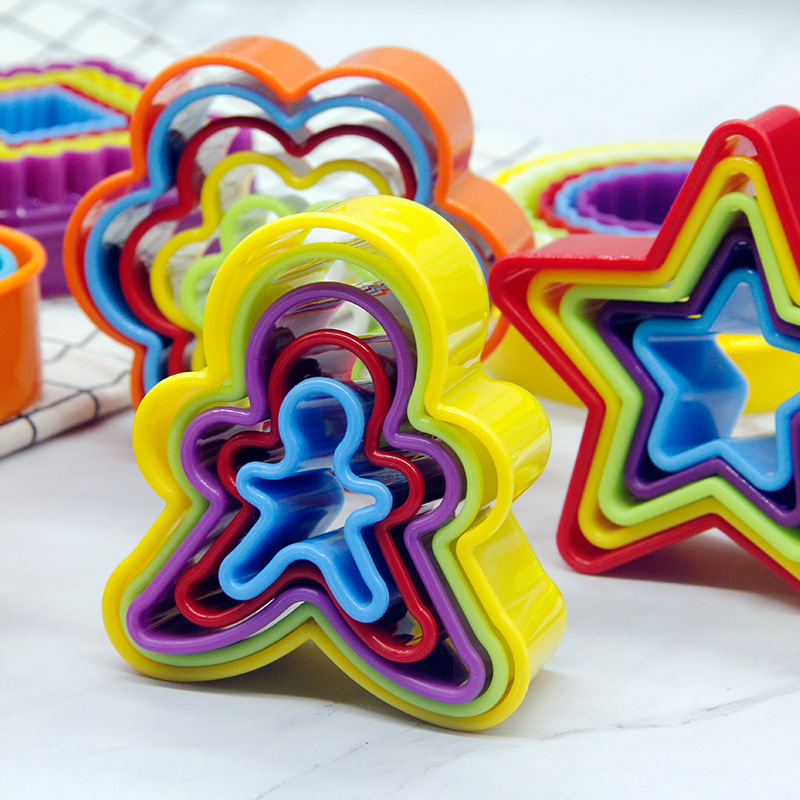Custom Cute Biscuit Baking Mold Heart Gingerbread Christmas Star Shape PP plastic Cookie Cutter Set