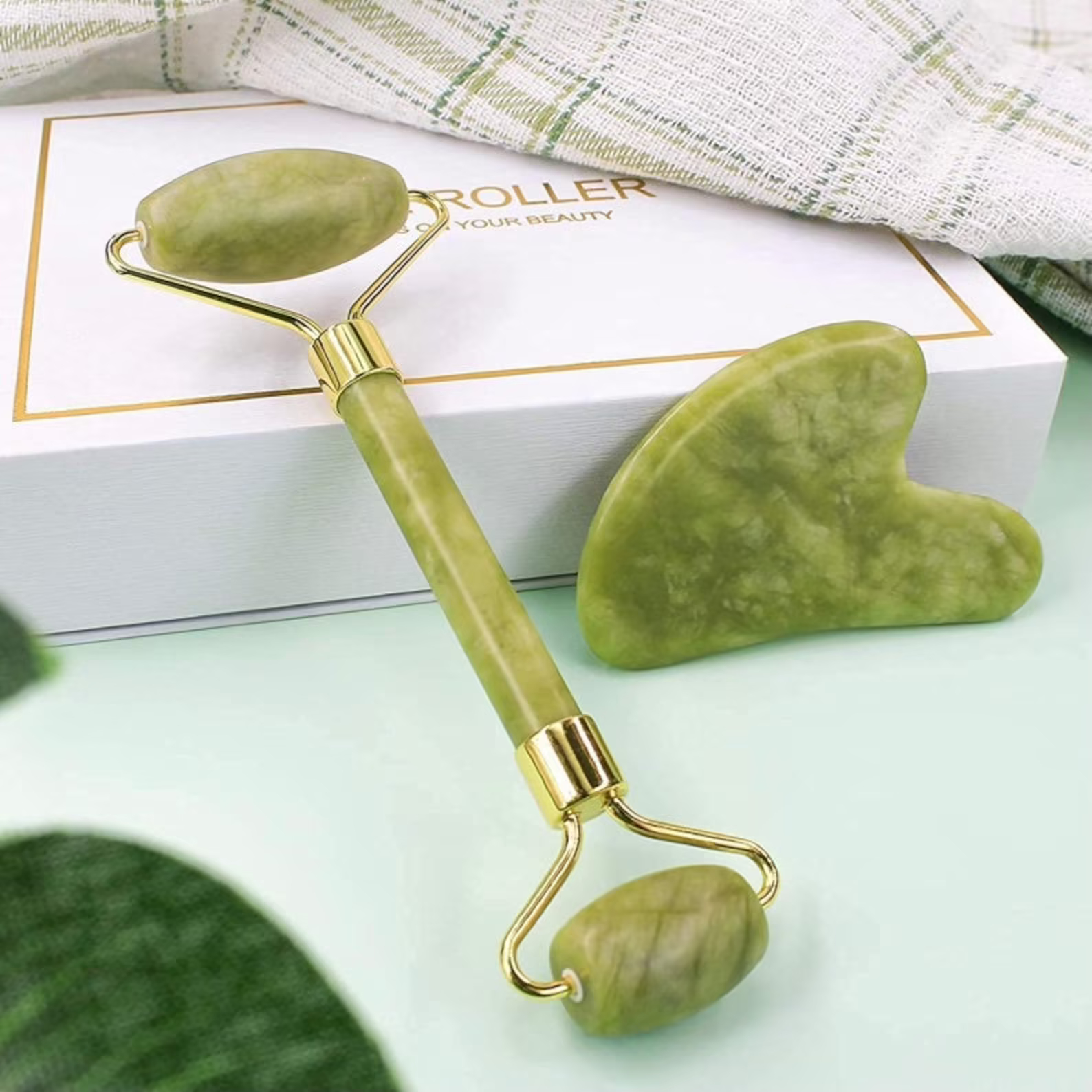 Amazon hot selling rodillo facial jade roller gua sha box beauty tool face massage roller gua sha set