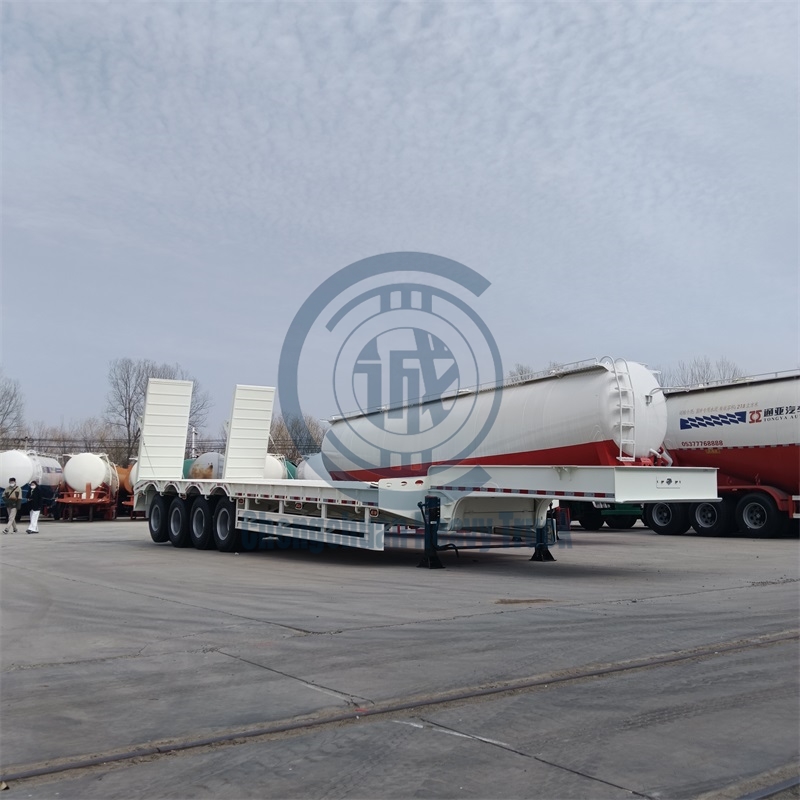 Chengchuan, 4 оси, б/у низкорамный полуприцеп, низкорамный полуприцеп для Танзании