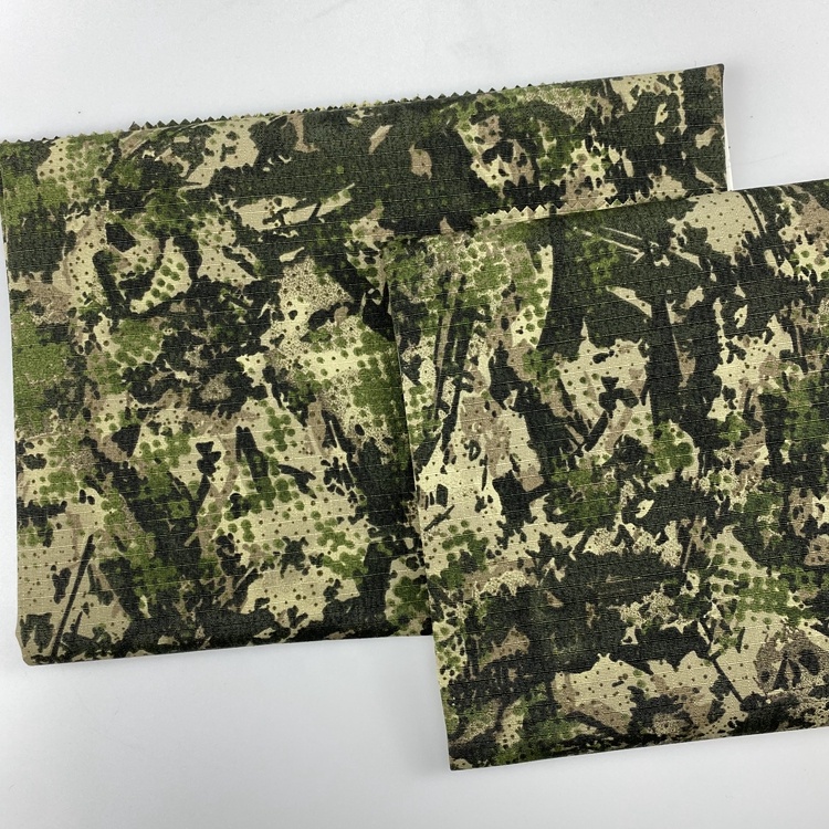 China textile ripstop polyester cotton 195GSM wind proof camouflage fabric for bags