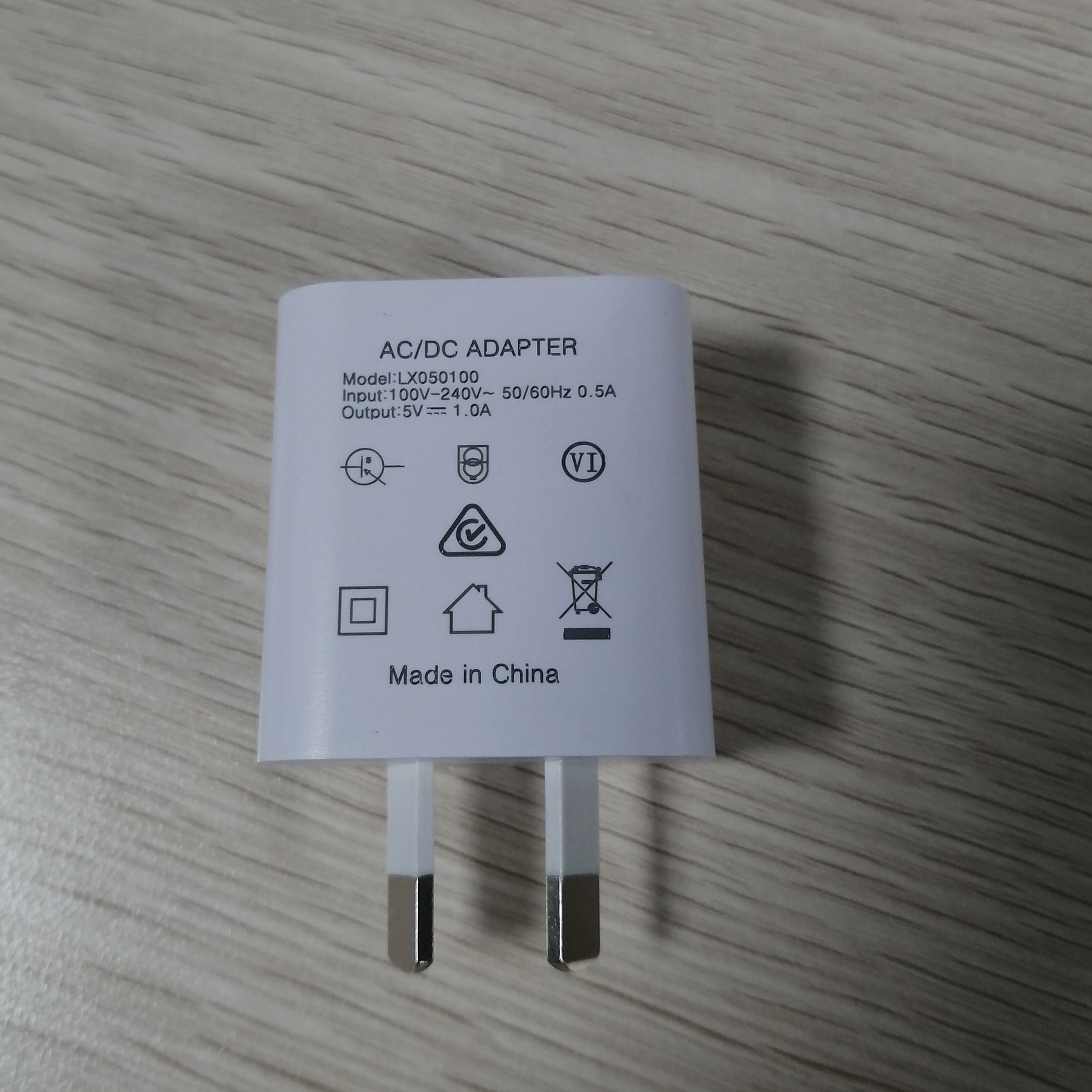 USB type AU power adapter