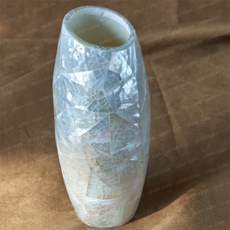 Light Luxury Irregular Folds White Vase Tabletop Ornament Ceramic Flower Vase For Home Decoration