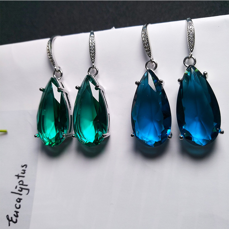 Popular Metal Inlaid Rhinestone Earrings Ladies Drop Shaped Cut Crystal Rhinestone Earrings