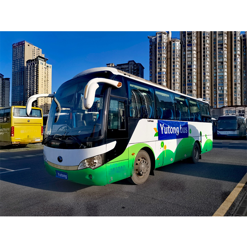 Indon Yutong ZK6908H9 Декабрь 2010 г., Национальный III дизель, 39 местный туристический автобус, путешествие 400000 до 600000 км