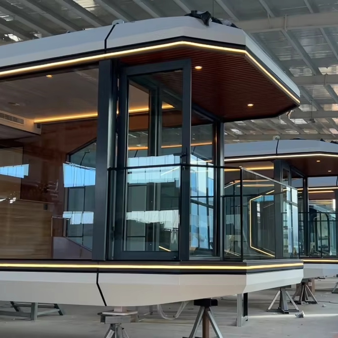 Compact Prefabricated Modular Container Space Capsule Mobile Home with Kitchen and Bathroom for Hotels Cabins Small House Use