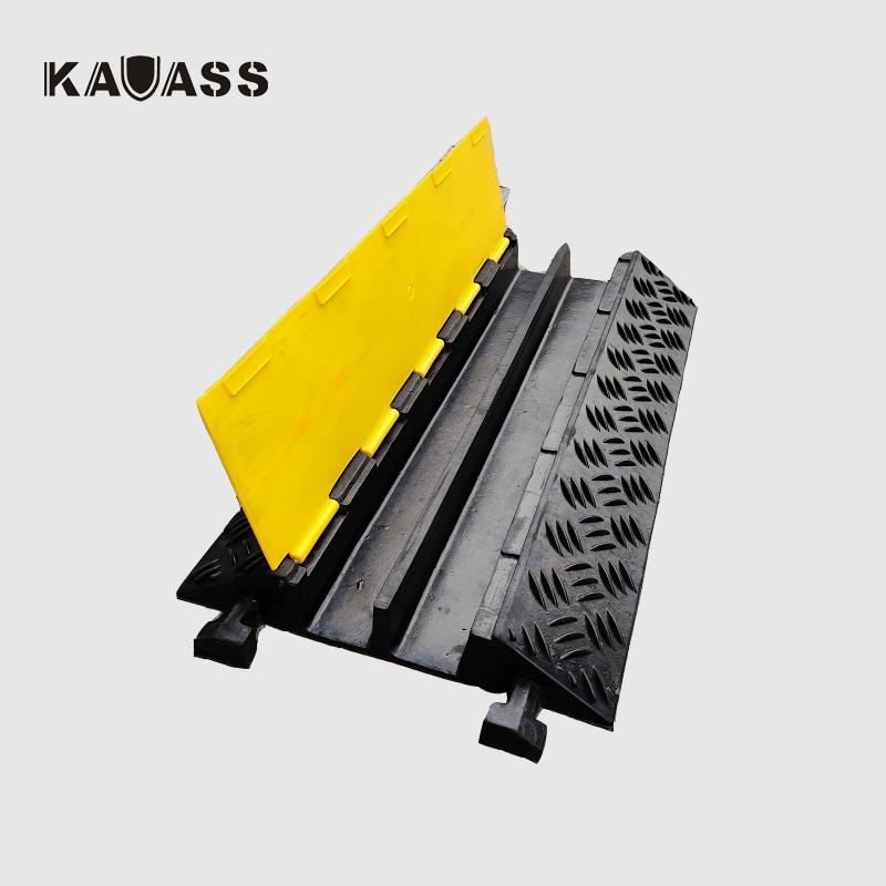 900*600*100 Heavy Duty 2 канала дорожного движения отверстие рамки резиновые ПВХ снижение скорости кабель пандус протектора в продаже