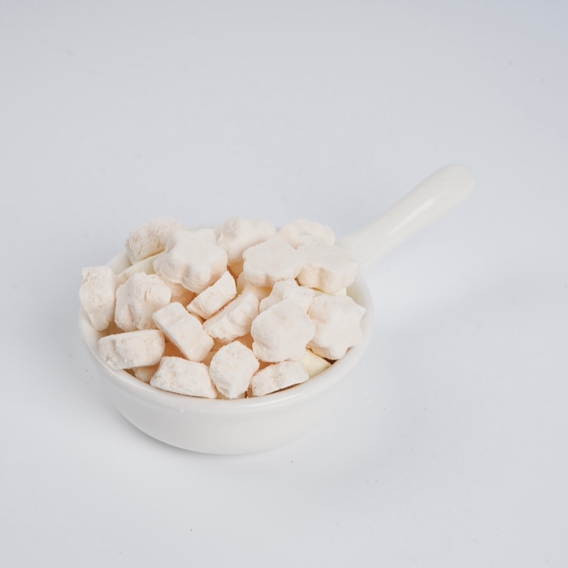 Popular Healthy Flower Shape Snacks Quality Nutritious Infant Milk Food Freeze Dried Fruit Cheese