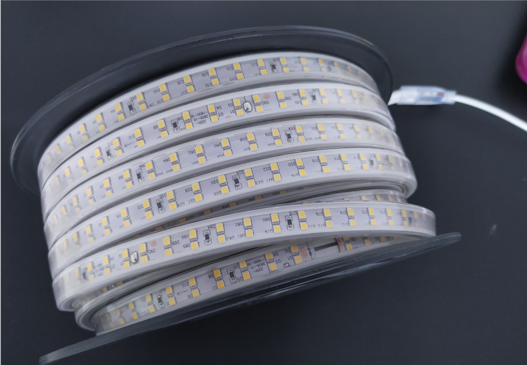 Высокое качество HV-PVC гибкие светодиодные полосы света 180 светодиодов/m 8w IP65 50 м/рулон