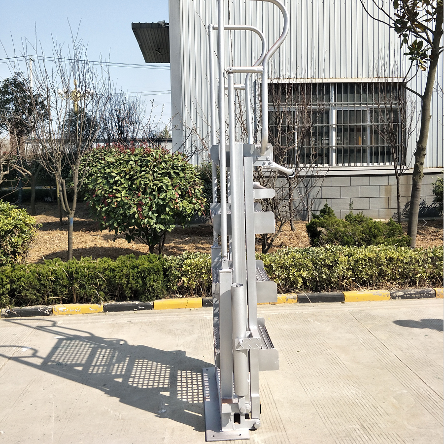 industrial/Corrosion resistant combination movable ladder