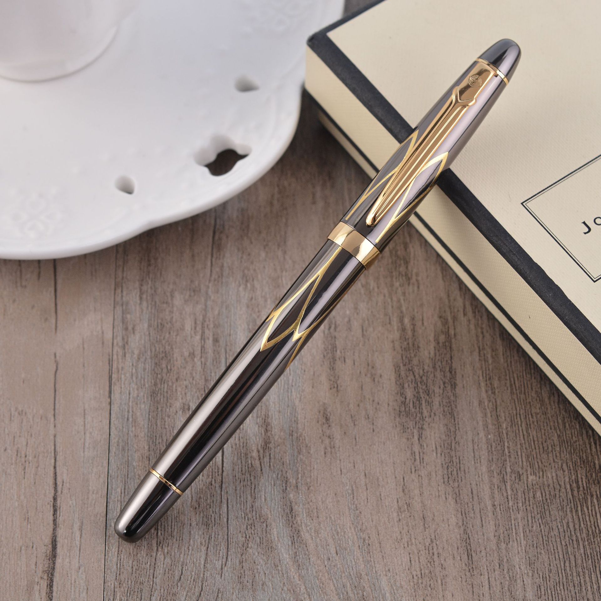 2020 FROSTED BLACK AND GOLDEN 0.38mm BROAD NIB FOUNTAIN PEN