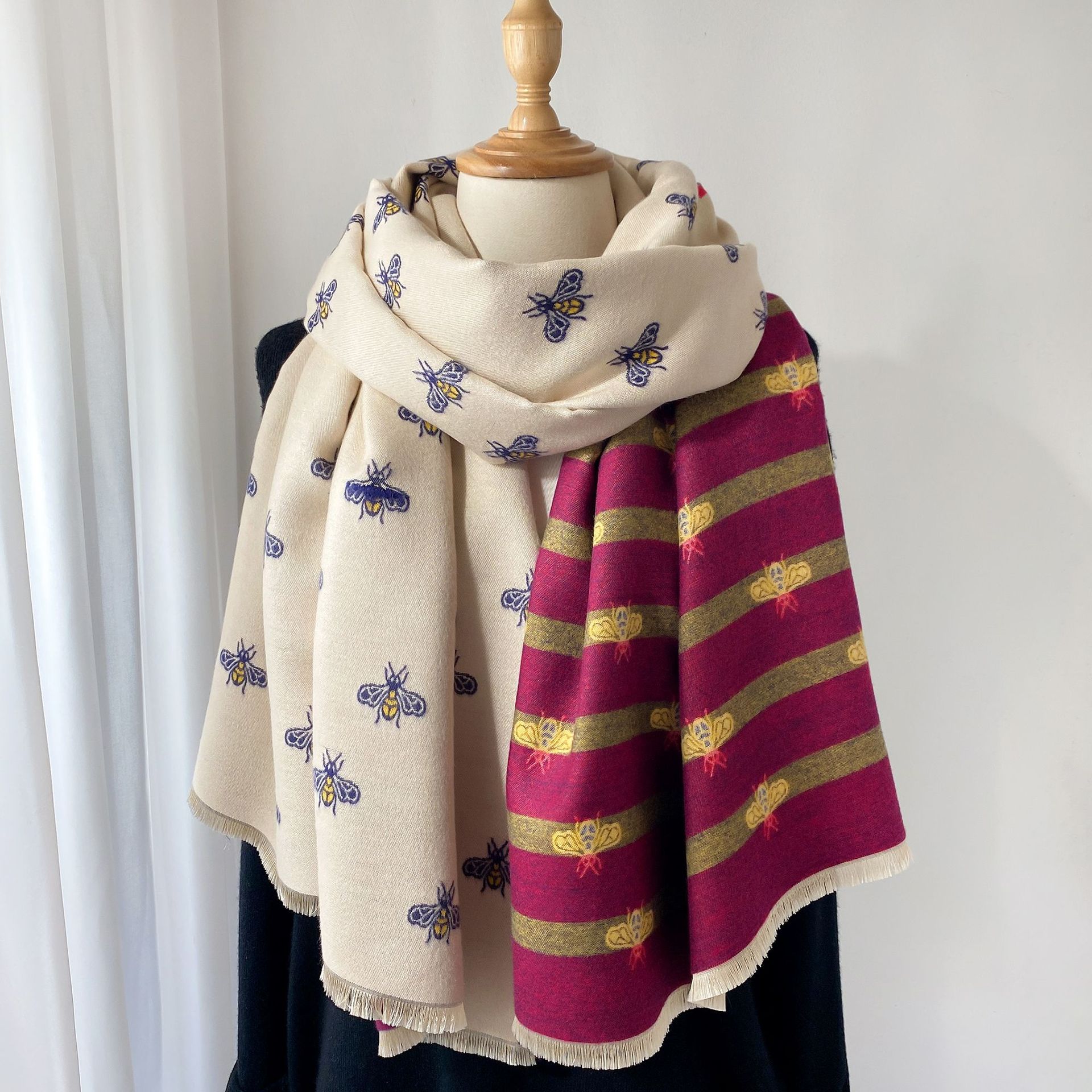 2021 Fashion Scarf Bee printed Women Winter Wild Long Double-sided Imitation Cashmere Thick Warm Shawl Scarf