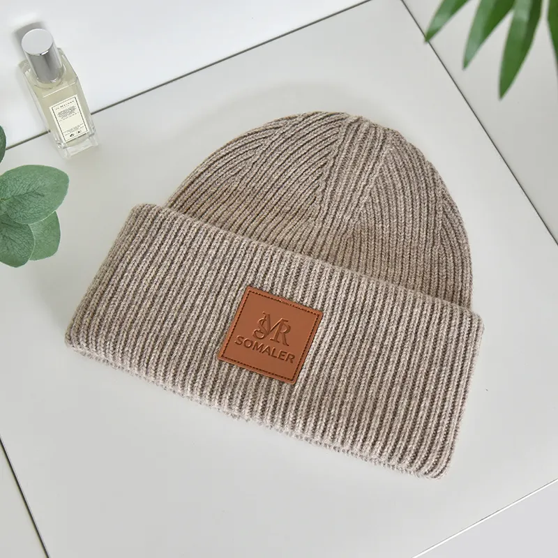 Wholesale Custom Logo Leather Patch Warm Wool Knit Cuffed Beanie Unisex Winter Beanies Hat For Women Men