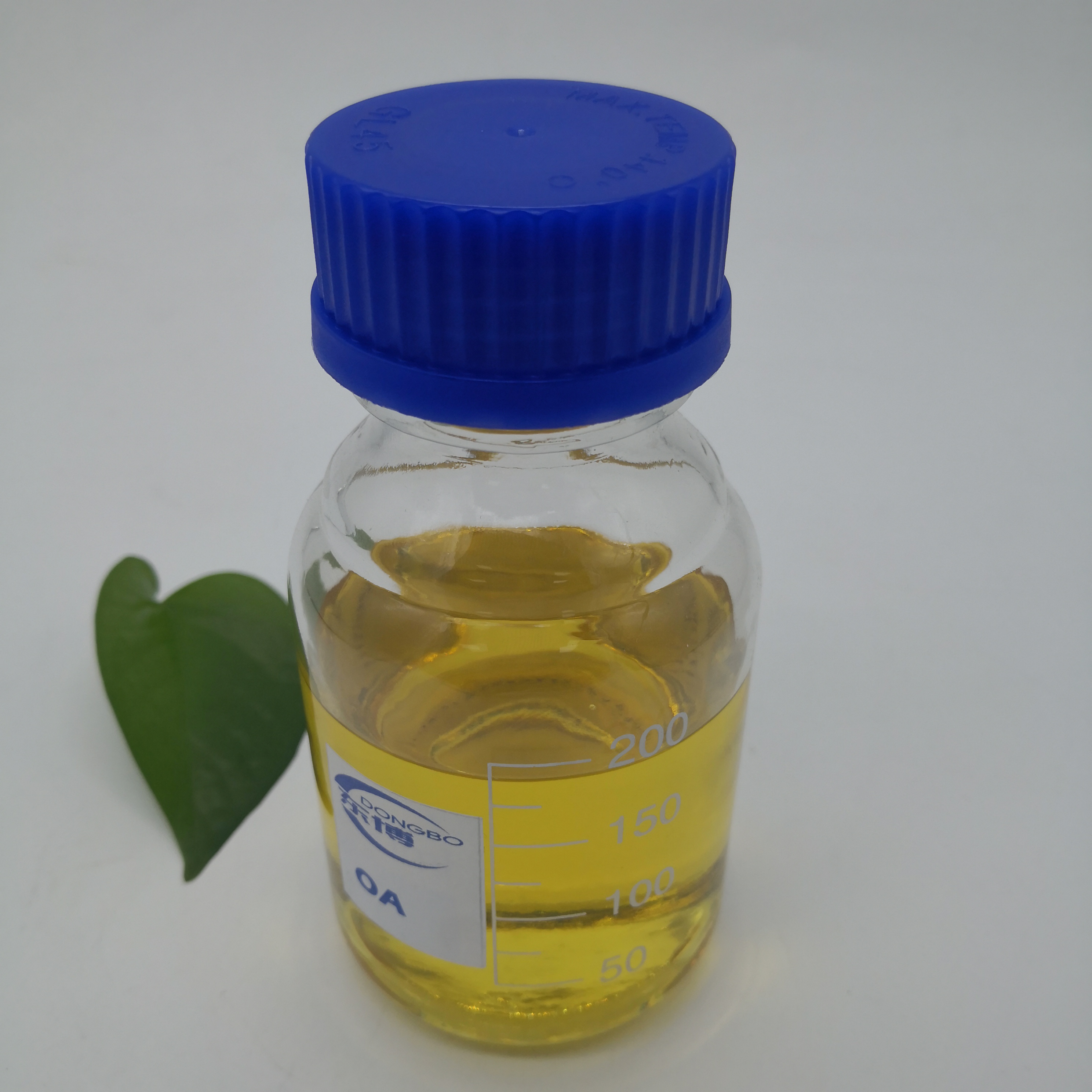 Хорошая оптовая цена, CAS 112-80-1, пищевая растительная олеиновая кислота