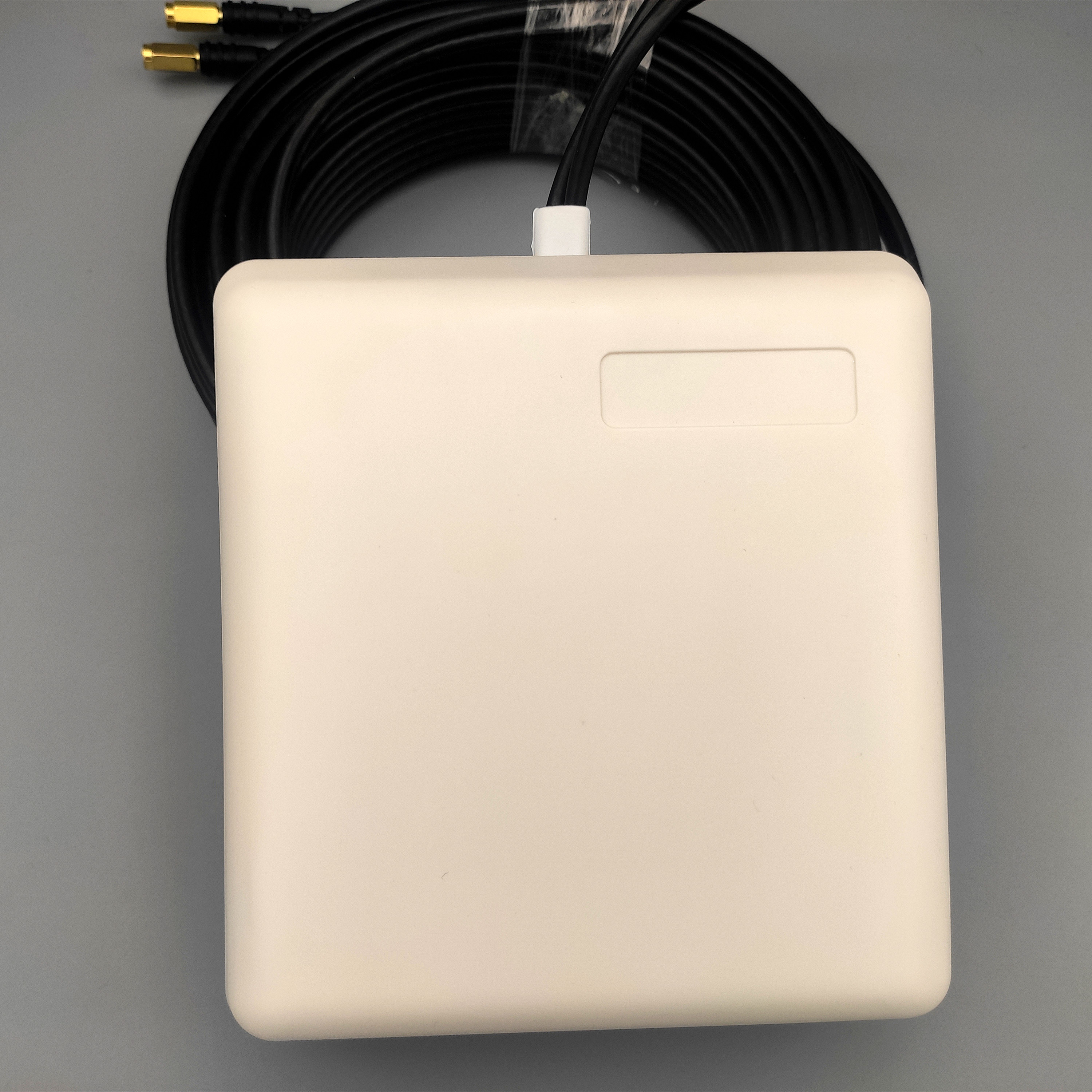 1710-2700Mhz 4g 9dBi * 2 Globe antenna with 15m RG58U cable and SMA male connector